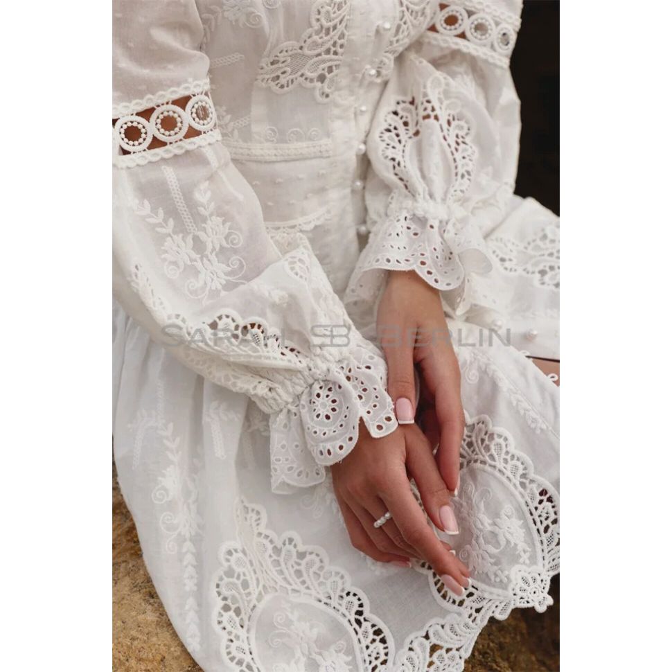 Niche designer hollow embroidered lace sweet temperament daily dress