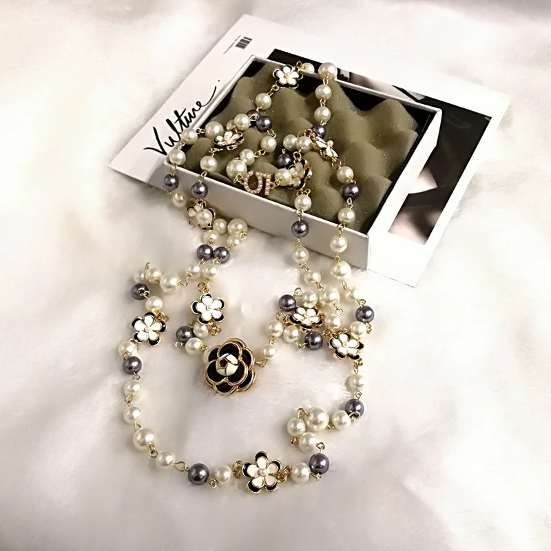 Luxury Colorful Pearl Pendant Letter Flower  Women High Quality   Necklace Jewelry