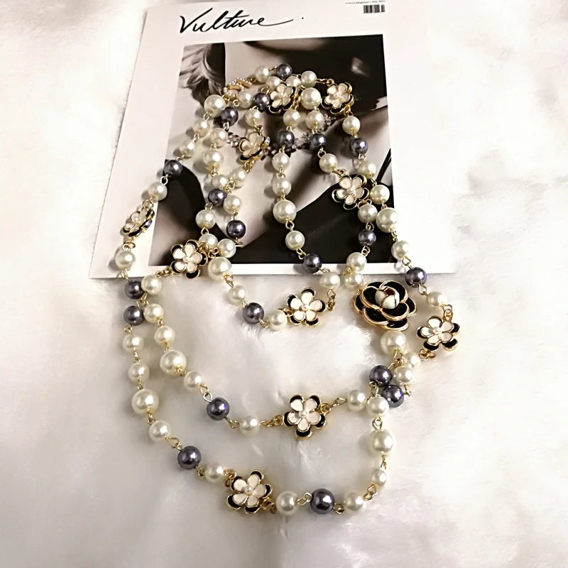 Luxury Colorful Pearl Pendant Letter Flower  Women High Quality   Necklace Jewelry