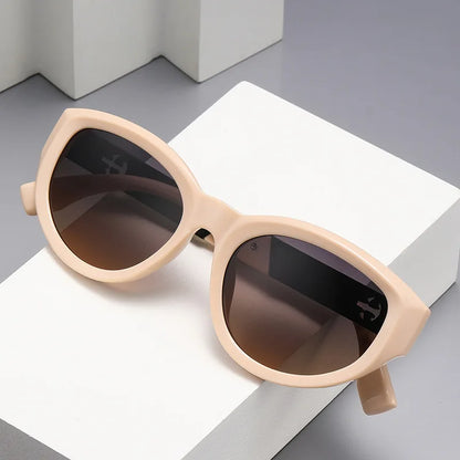 New Fashion Cat Eye Sunglasses Women Men Trendy Cool Sun Glasses Ladies Street Shot Retro Premium Eyewears Gafas De Sol UV400