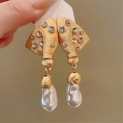 Statement Baroque Style Big Fashion Metallic Irregular Pearl Drop