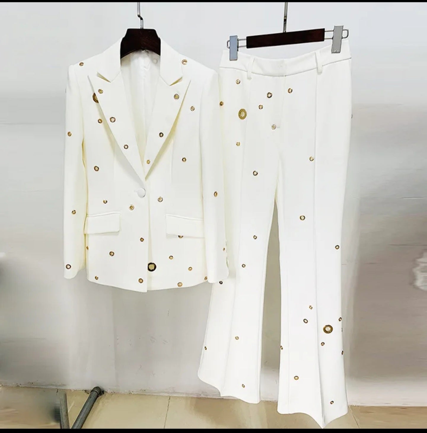 High quality white suit set with single button slim fit Rivet eyelet lapel women set Blazer